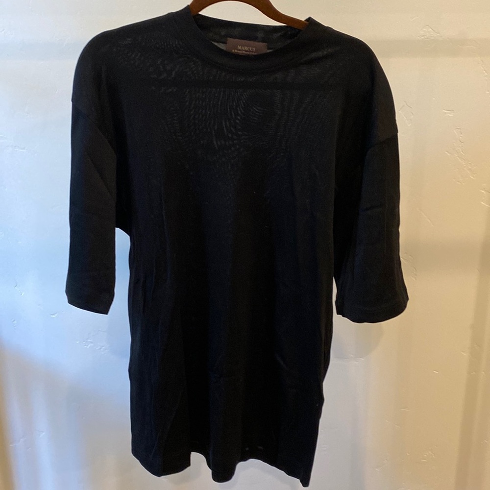 Marcus, by Neimans Marcus black short sleeve Tee. Size L